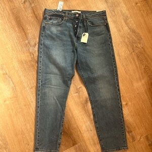 NWT Women’s Levi’s Wedgie fit skinny jeans
